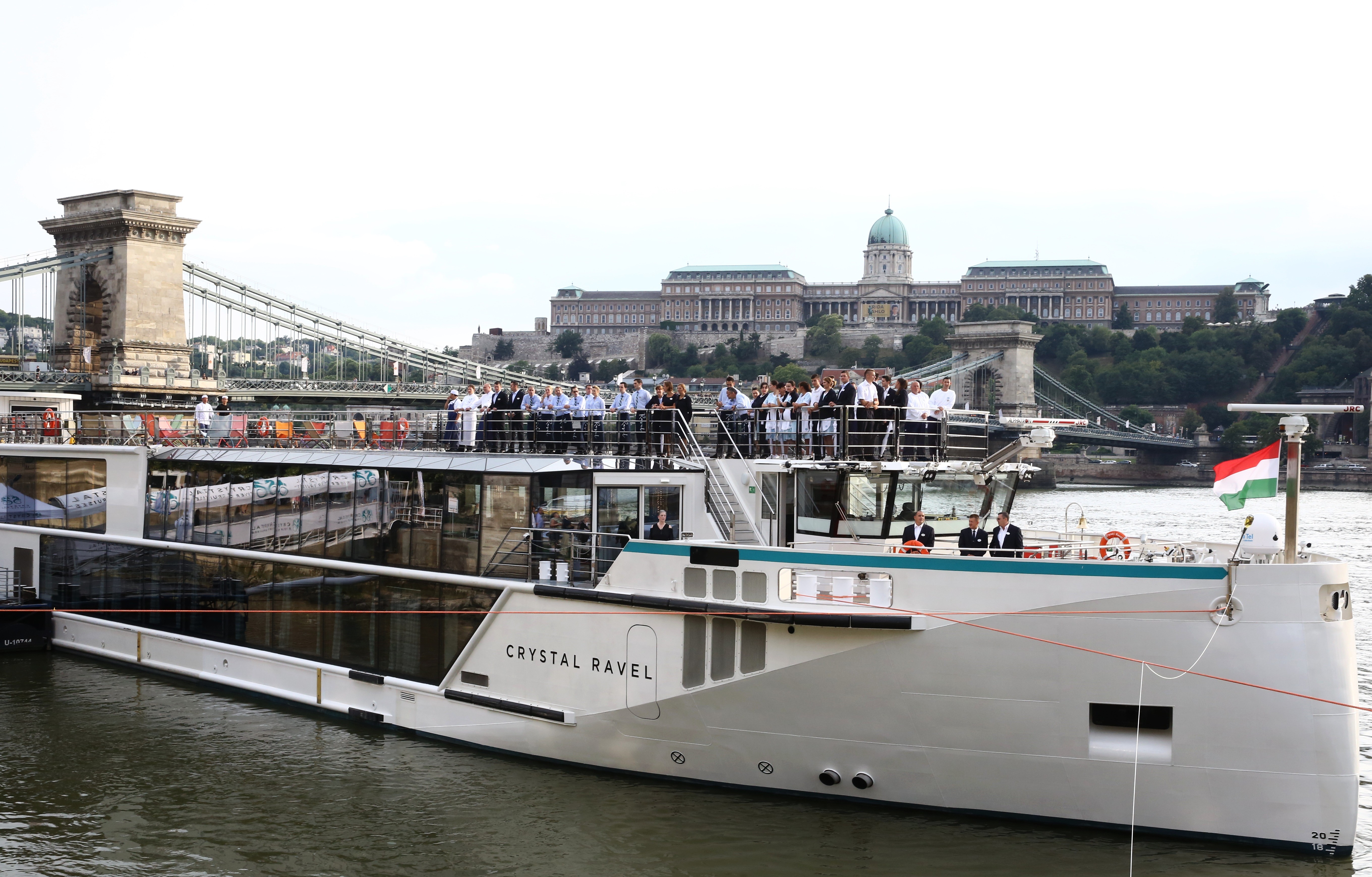 Taufe der Crystal Ravel in Budapest als vierte Schiff der Crystal Cruises Rheinklasse